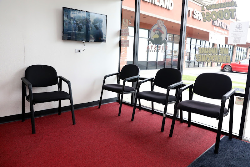 Fiesta Auto Insurance & Tax Service 4