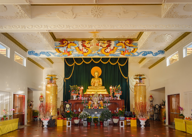 Chua Dieu Ngu Buddhist Temple 4