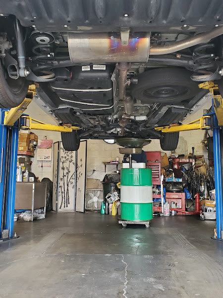 Lee's Auto Repair 2