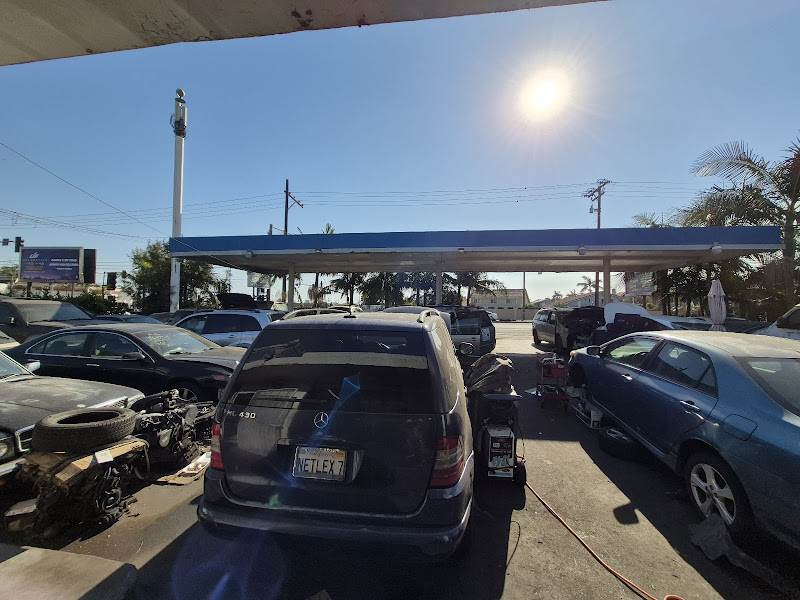 Johnny Auto Repair