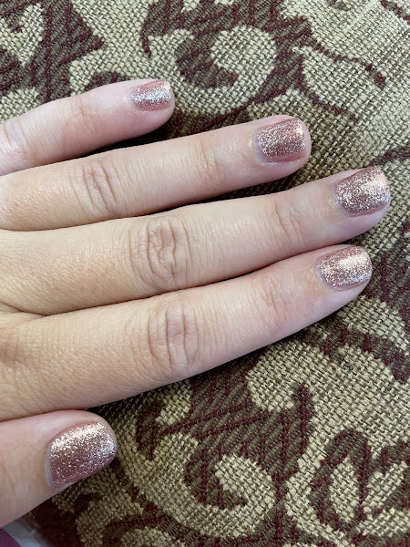 Fashion nails and spa