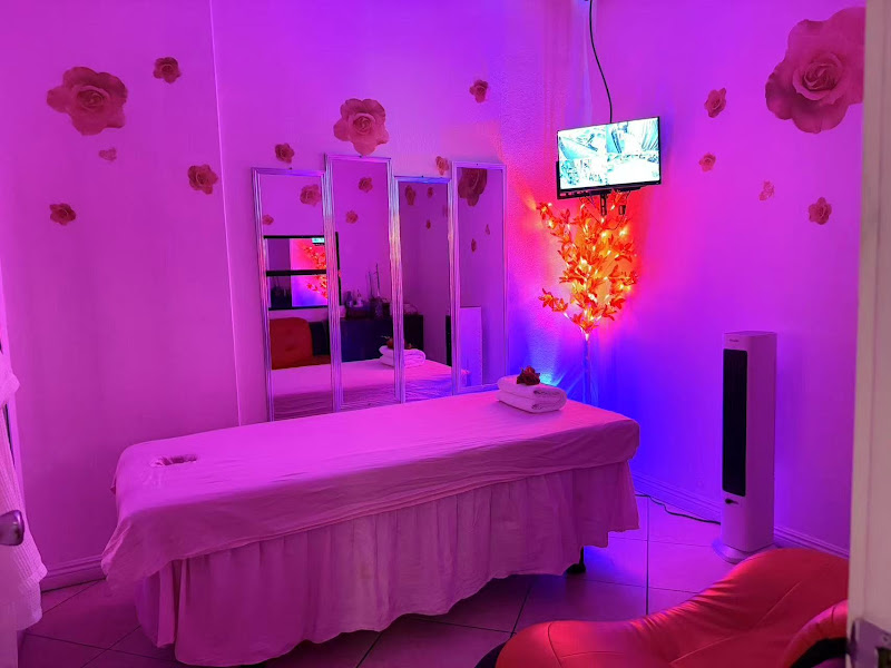 Moon Beauty Spa 2
