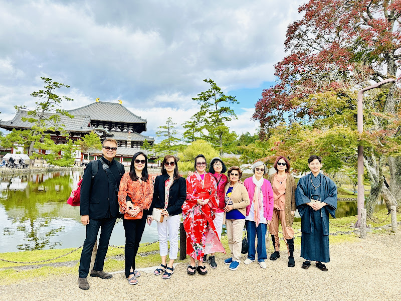 Viet Celebrities Travel 4