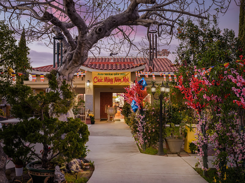 Long Hoa Tu Vietnamese Buddhist Temple 2