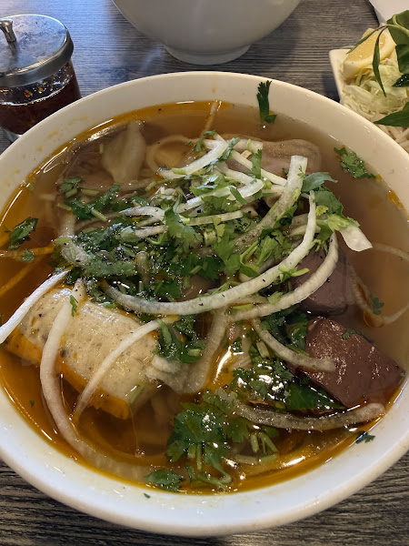 Bún bò huế NHỨT VỊ 4