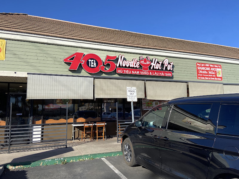 405 HU TIEU Noodle & Dim Sum Cafe 1