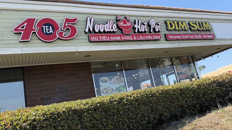 405 HU TIEU Noodle & Dim Sum Cafe 3