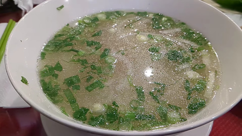 Pho Tuan Canh restaurant 2