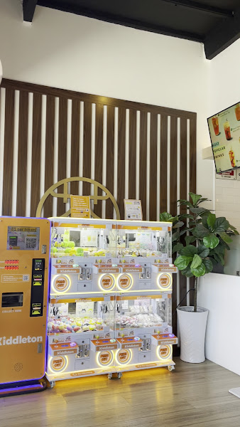 R&B Tea Garden Grove 2