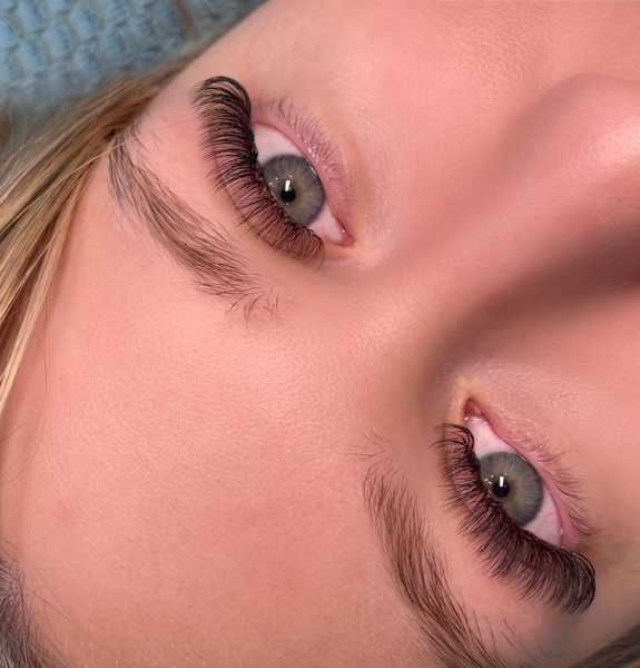 Studio Lash co 4