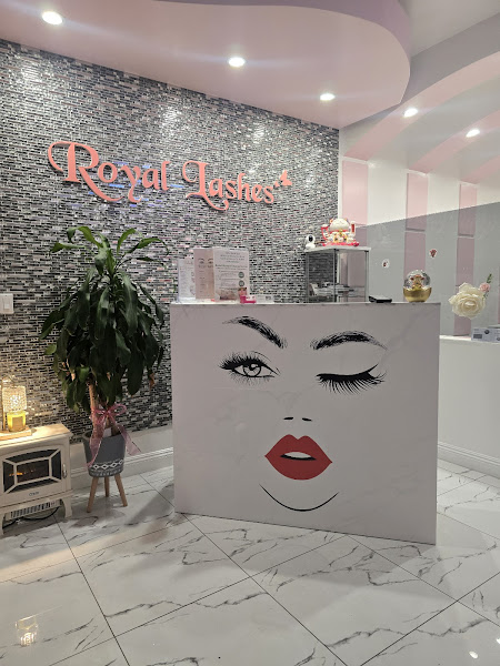 Royal Lashes 3
