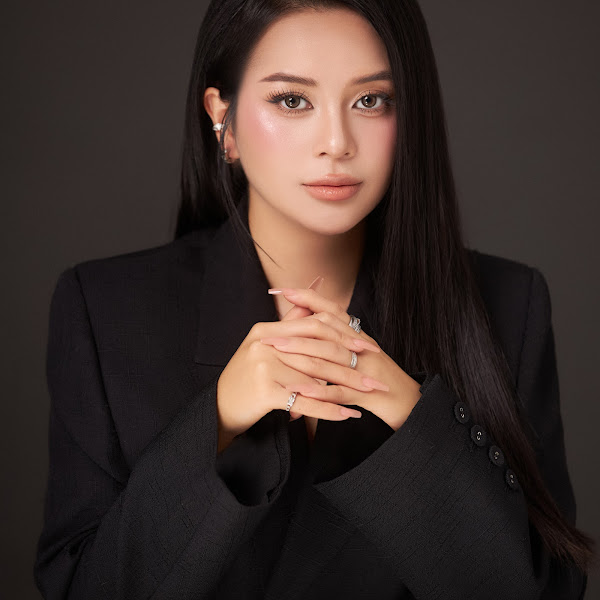 Myna Hair Nails Eyelash & Microblading 2