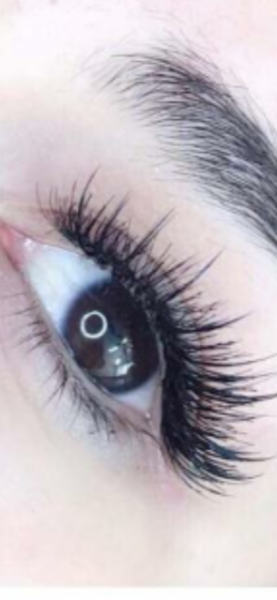 Hannah lash and brows 3