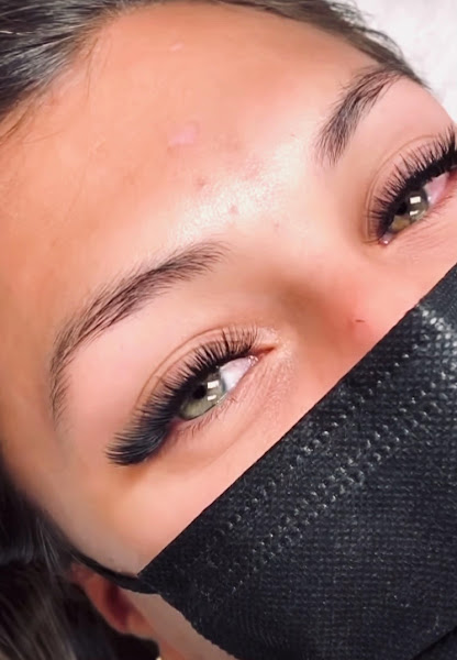 Mizlashleigh Lash Extension 4