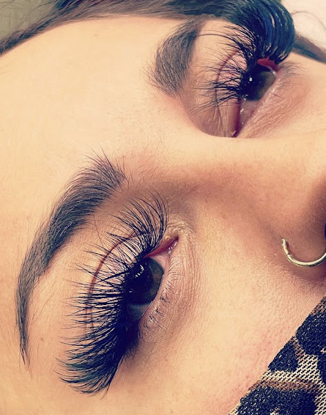 Candy's Lashes N Beauty 2