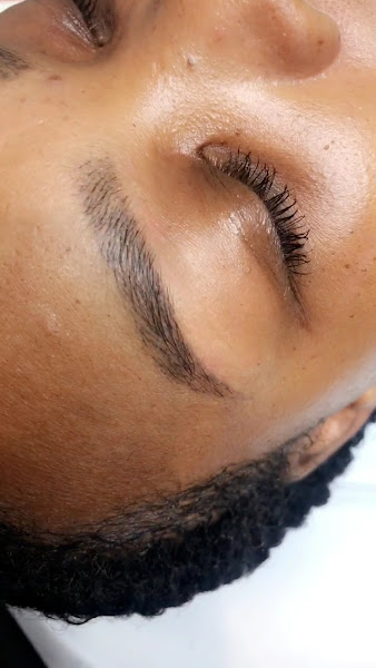 Precise Glow Beauty Studio 4