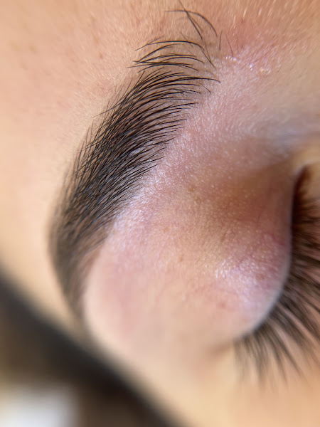 Gladka Glow & PMU Clinic. Eyebrows and Permanent Makeup in Newport Beach 4