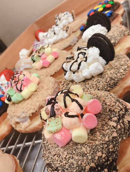 Dey's Donuts & Croissant 2