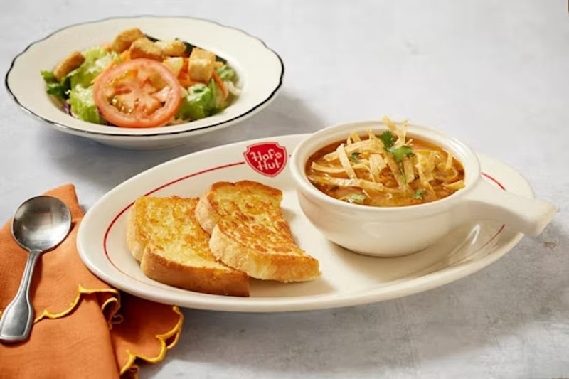 Hof's Hut Restaurant & Bakery 3