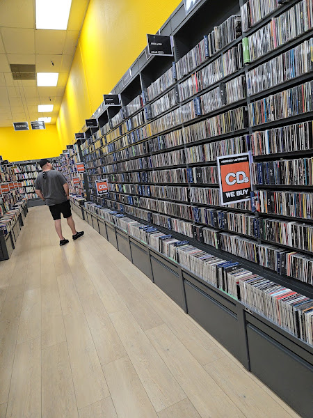 BOOKOFF Garden Grove 3