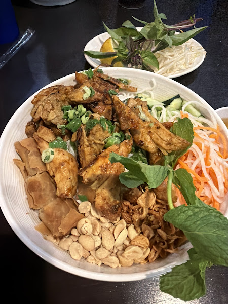 Simply Pho Noodle House 3
