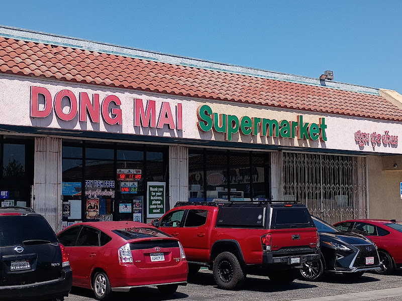 Dong Mai Market 1