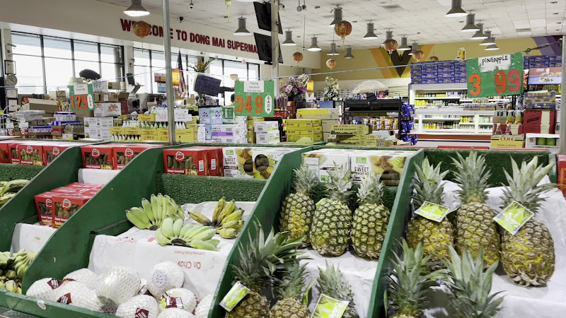 Dong Mai Market 2