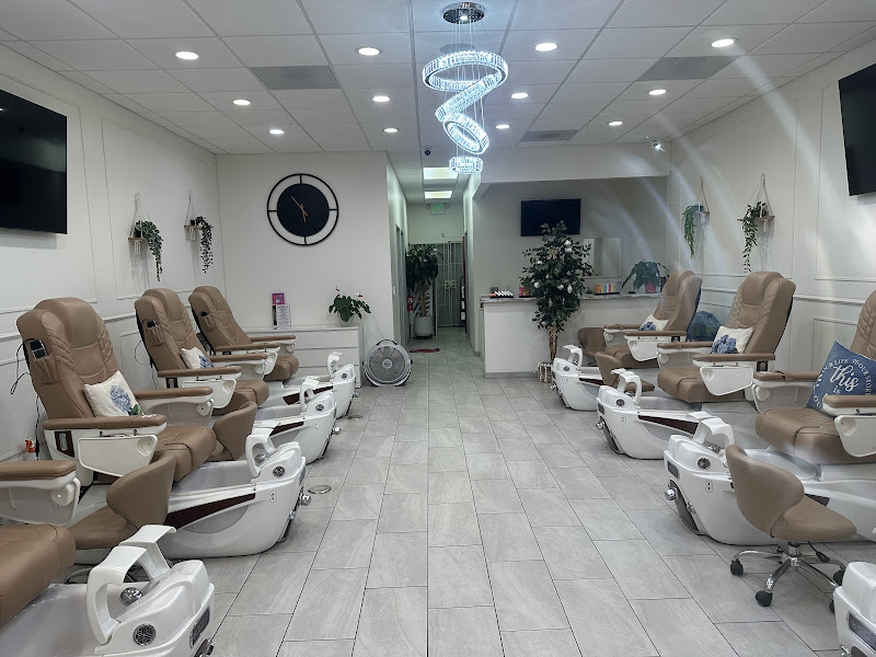 Marvelous Nails and Spa 4