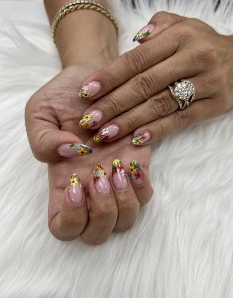 LUV NAILS 4
