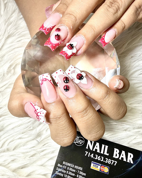 Roxy Nail Bar 1