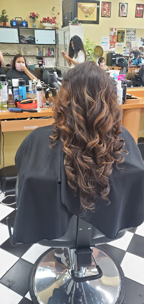 Mimi’s Hair and Nails