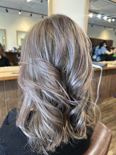 PIA hair salon 2