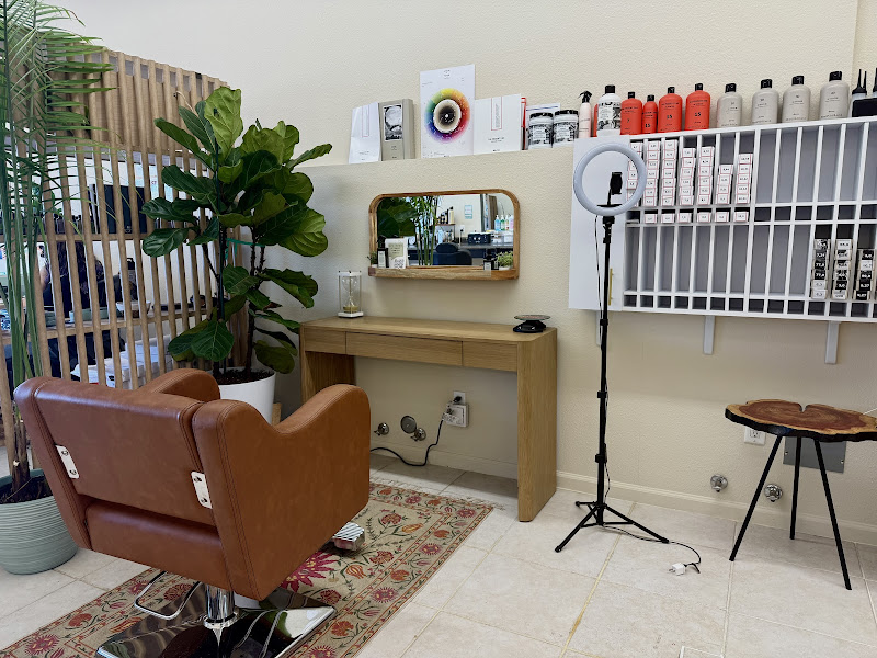 Axios Salon & Barber 2