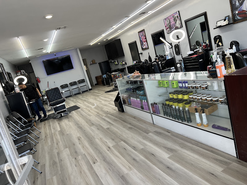 Off the Top Unisex Barbershop 3
