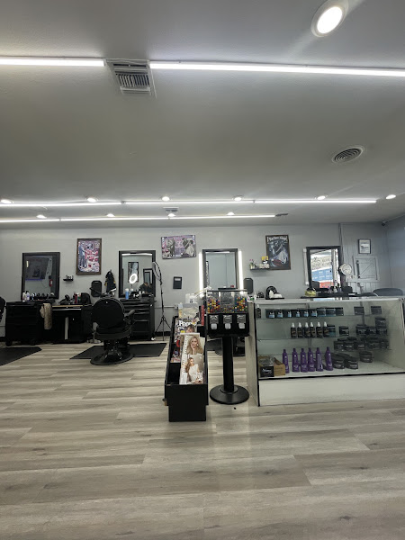 Off the Top Unisex Barbershop 4