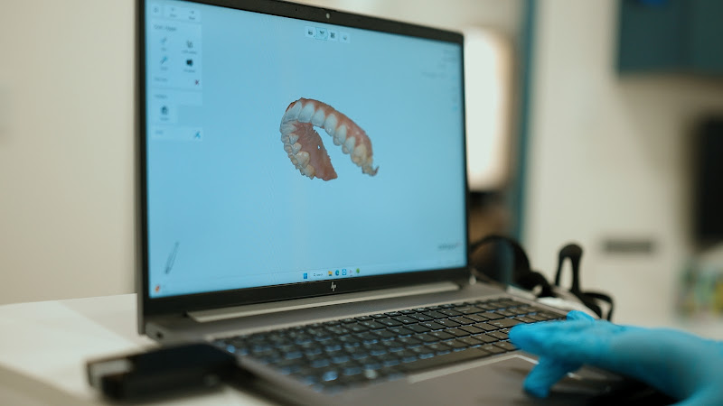 Glo Dental Studio 3