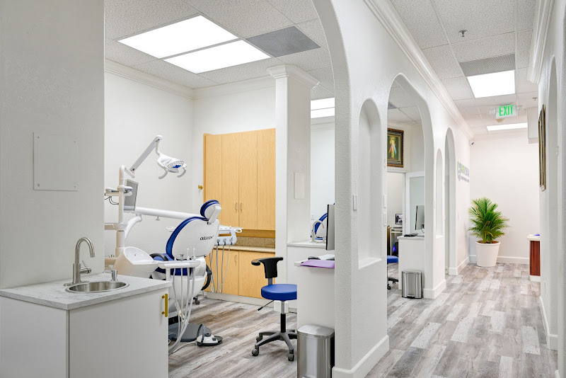 Happy Dental 3
