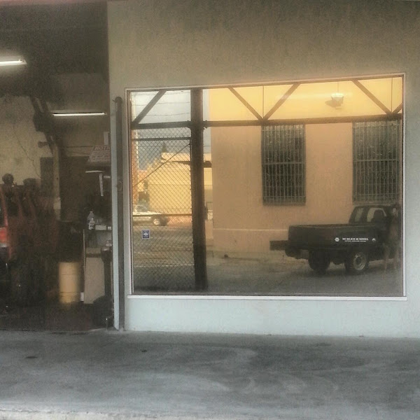 Snow's Auto Repair Center 3