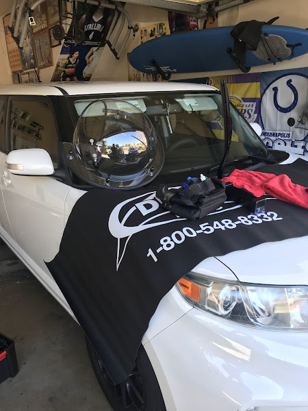 911 Windshield Repair & Replacement 2