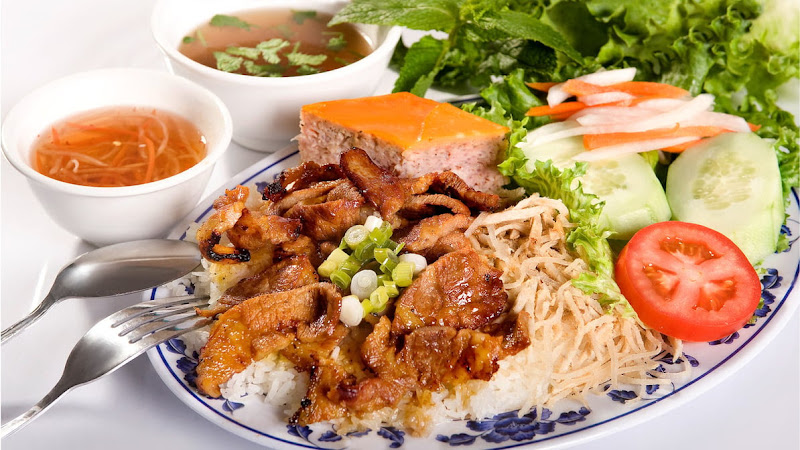 Phở Hương Vietnamese Restaurant 2