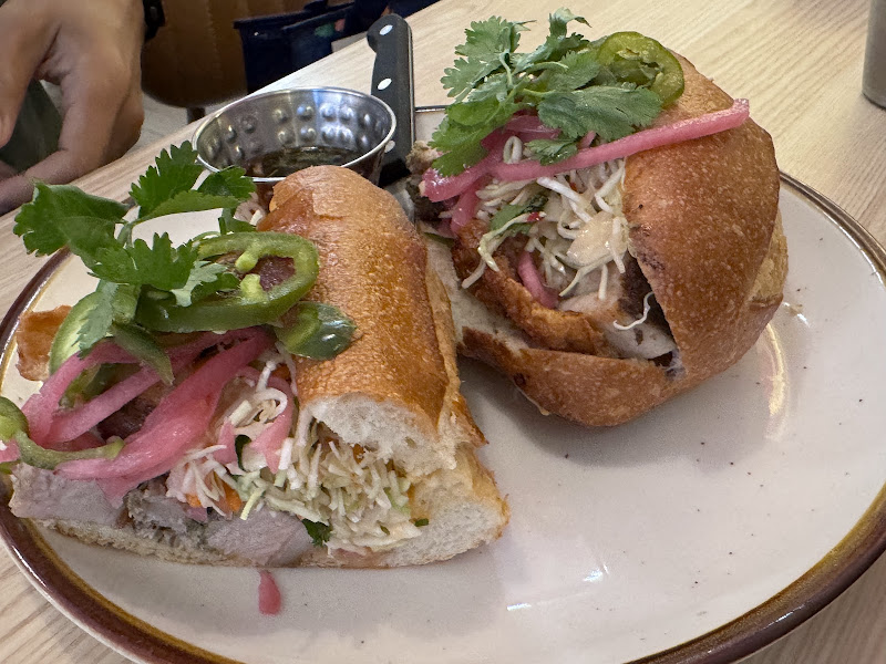 D-D Delight Restaurant 4