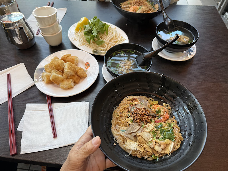Nam Vang Restaurant 3