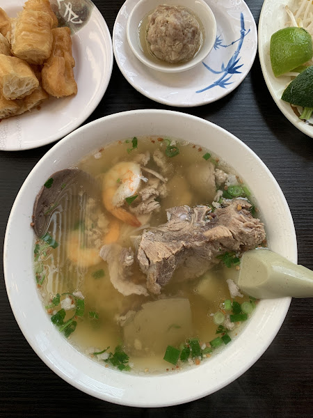 Nam Vang Restaurant 5