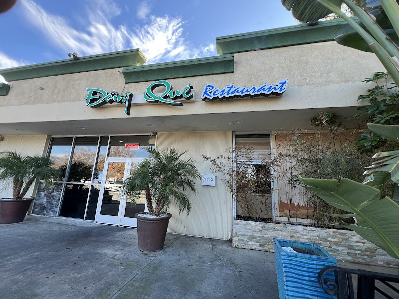 Dong Que Restaurant