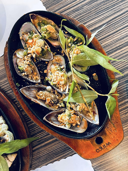 Dong Que Restaurant 3