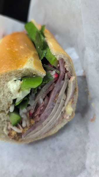 MaMa House Sandwiches & Deli 2