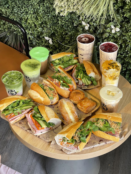 Brew & Banh Mi Cafe 3