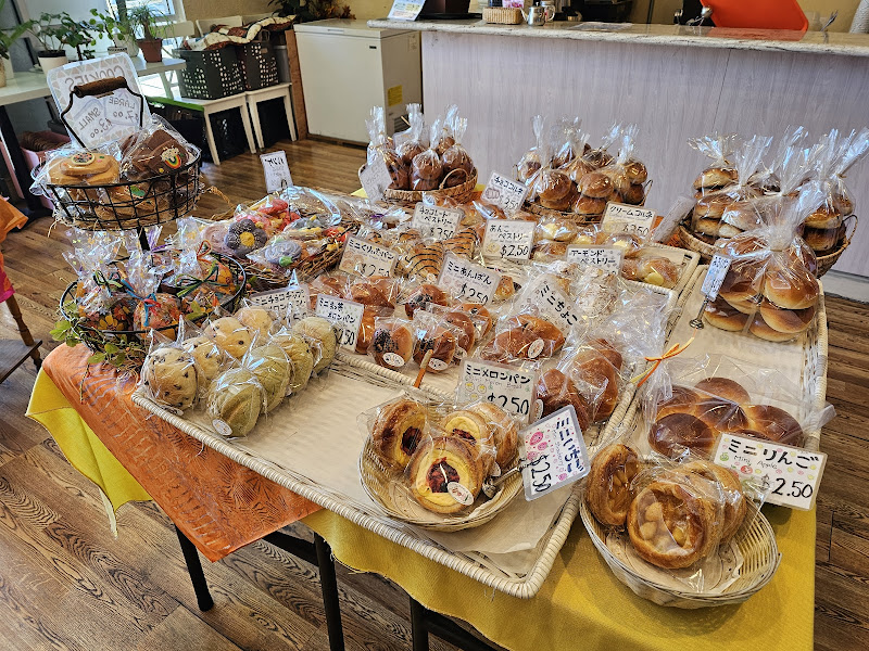 Clover Bakery & Cafe 4