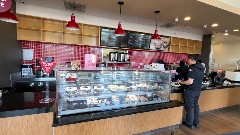 85°C Bakery Cafe - Waterford 2
