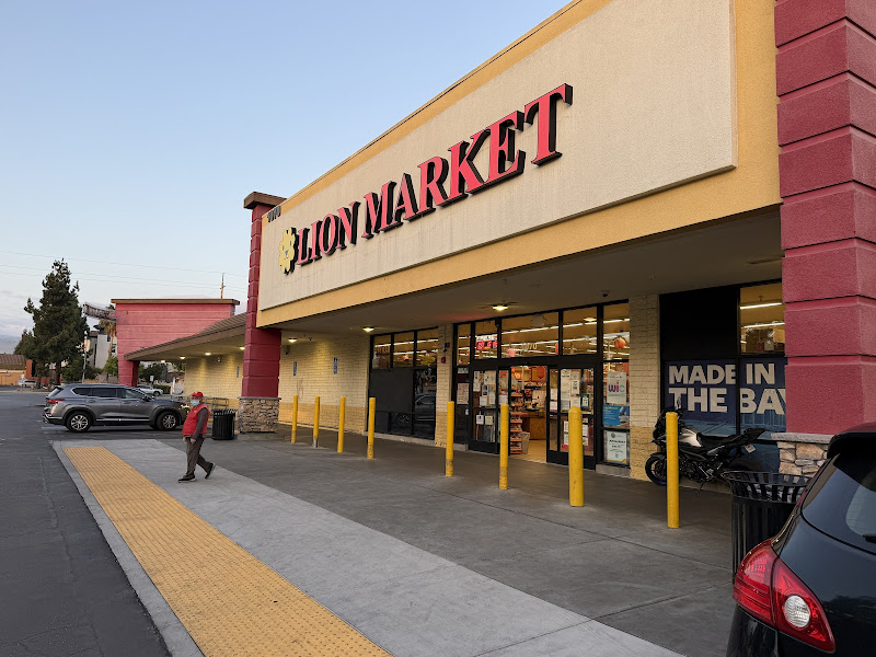 Lion Market